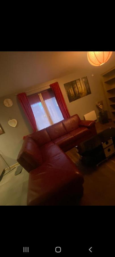 Maisonette De Plain Pied A 5 A Pied De La Gare De Denain. Appartement Denain